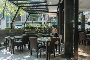 2 restaurants, breakfast, lunch, dinner served; Indonesian cuisine