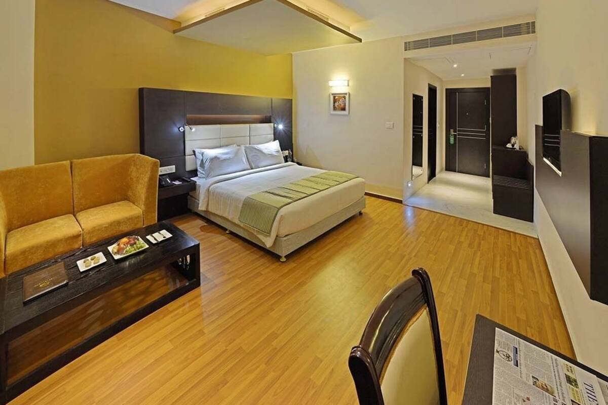 premium bedding, minibar, in-room safe, individually furnished