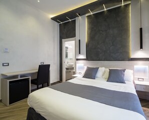 1 bedroom, premium bedding, minibar, in-room safe - Hotel Bella Napoli (Naples)