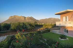 Deluxe Apartment, 2 Bedrooms | Mountain view