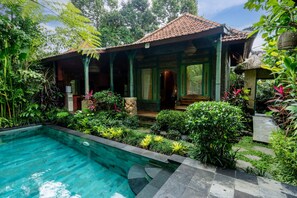 Vila, 1 quarto, piscina particular | Roupas de cama premium, frigobar, cofres nos quartos
