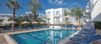 Pavlinia Hotel Apartments