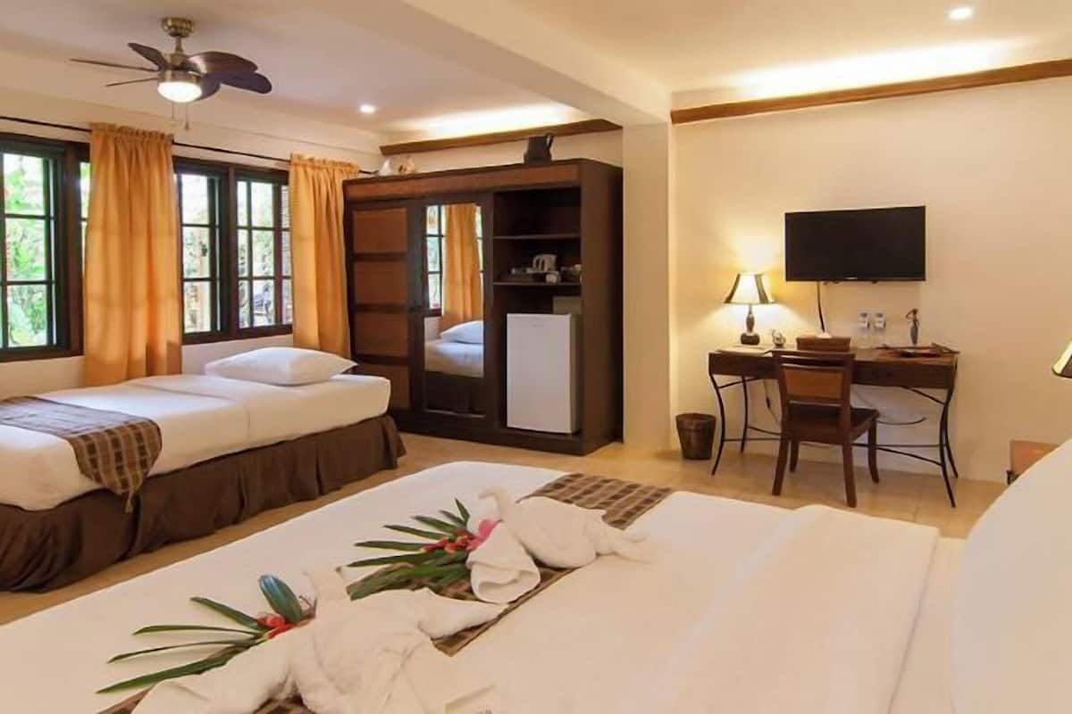 Minibar, in-room safe, desk, blackout curtains