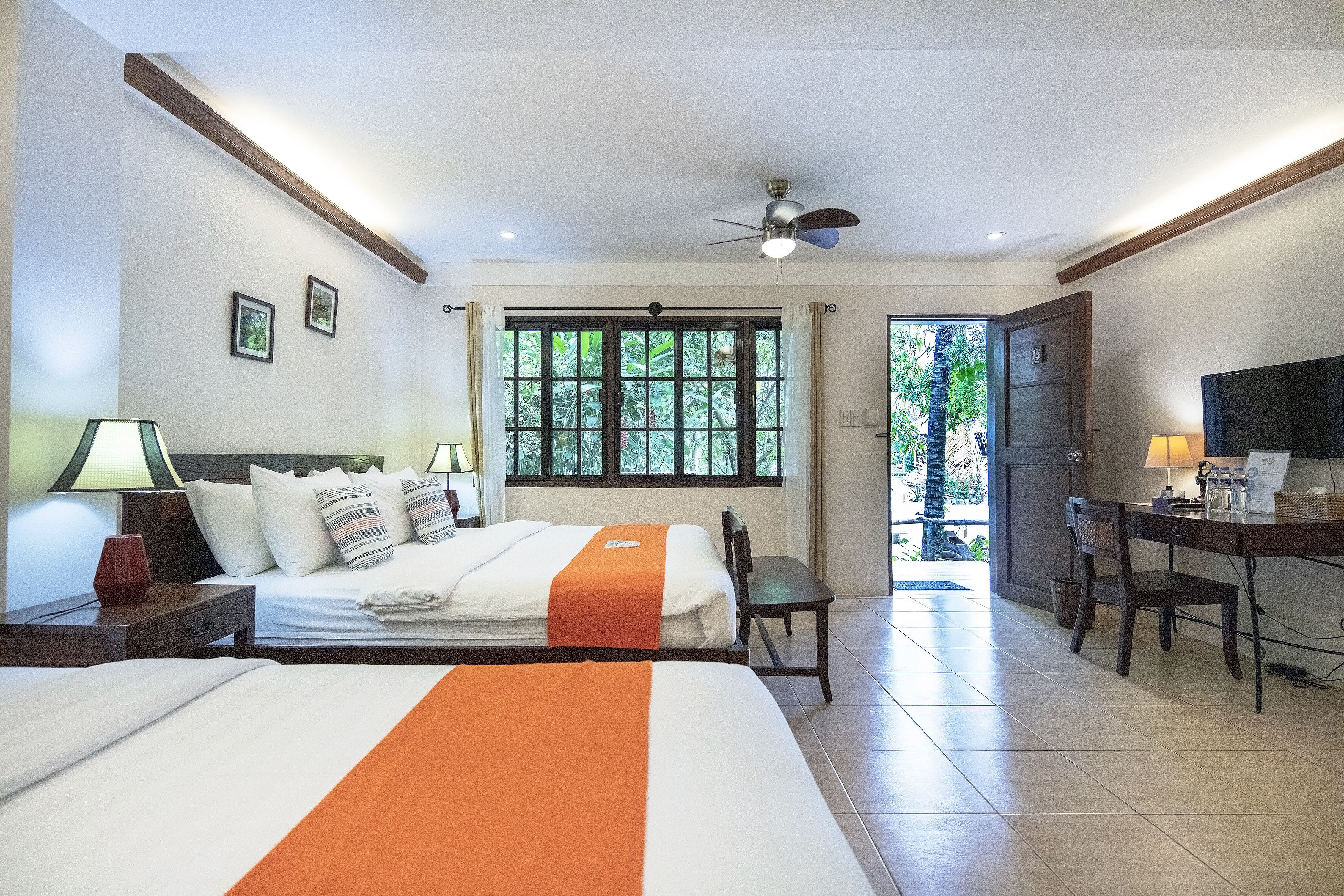 superior deluxe | 1 bedroom, minibar, in-room safe, desk