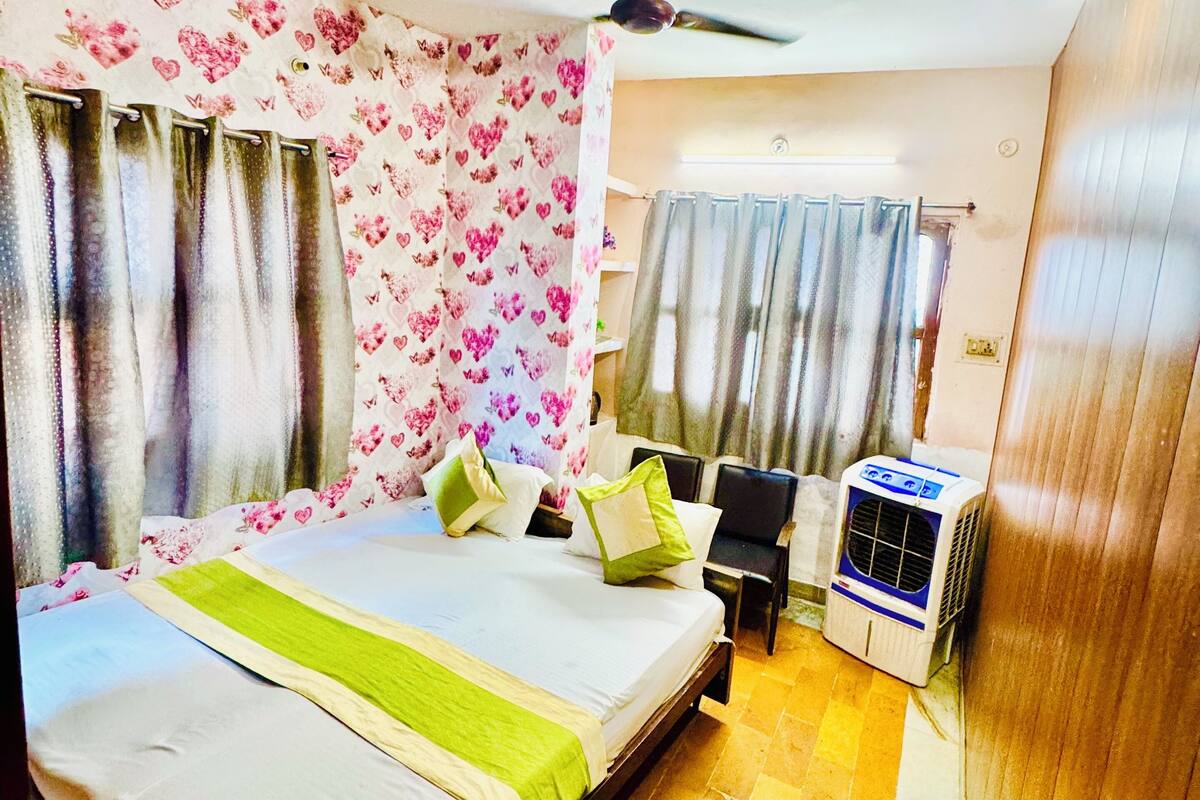 Quarto luxo, para fumantes, vista para a cidade (Cooler) | Cofres nos quartos, escrivaninha, camas extras/dobráveis (sobretaxa)