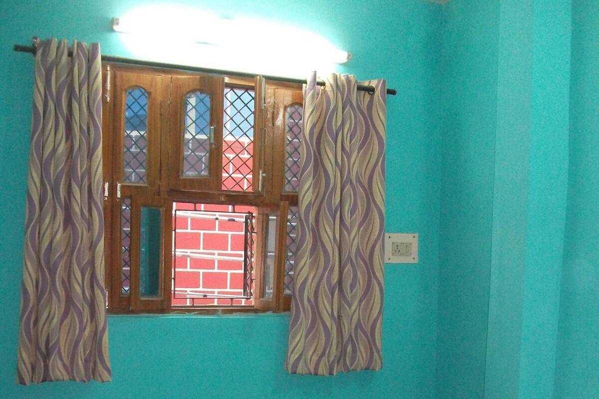 In-room safe, desk, rollaway beds, free WiFi