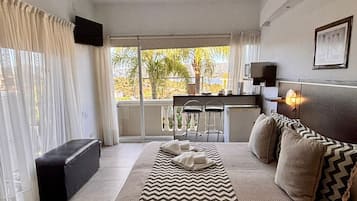 Suite (Double) | Premium bedding, minibar, in-room safe, individually decorated