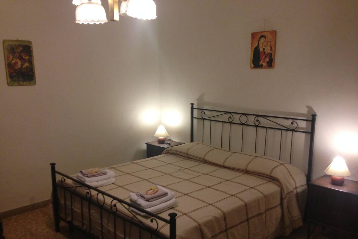 Double or Twin Room | Premium bedding, desk, free cots/infant beds, rollaway beds