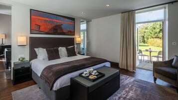 雙人房, 1 張特大雙人床 (Super King - Bath and Shower) | 書桌、熨斗/熨衣板、免費無線上網