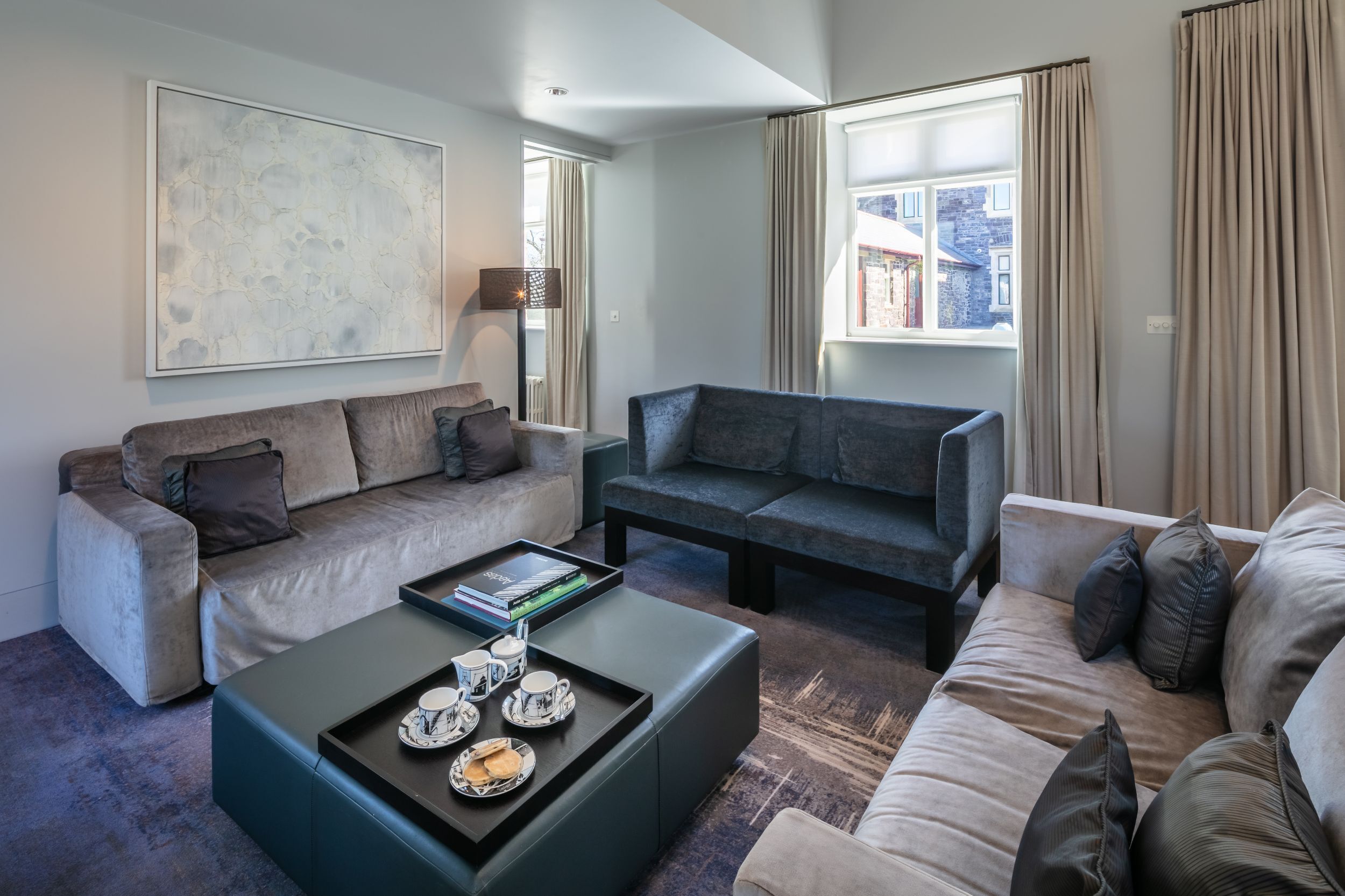 双人房, 1 张特大床 (Super King - Bath and Shower) | 办公桌、熨斗/熨衣板、免费 WiFi、床单