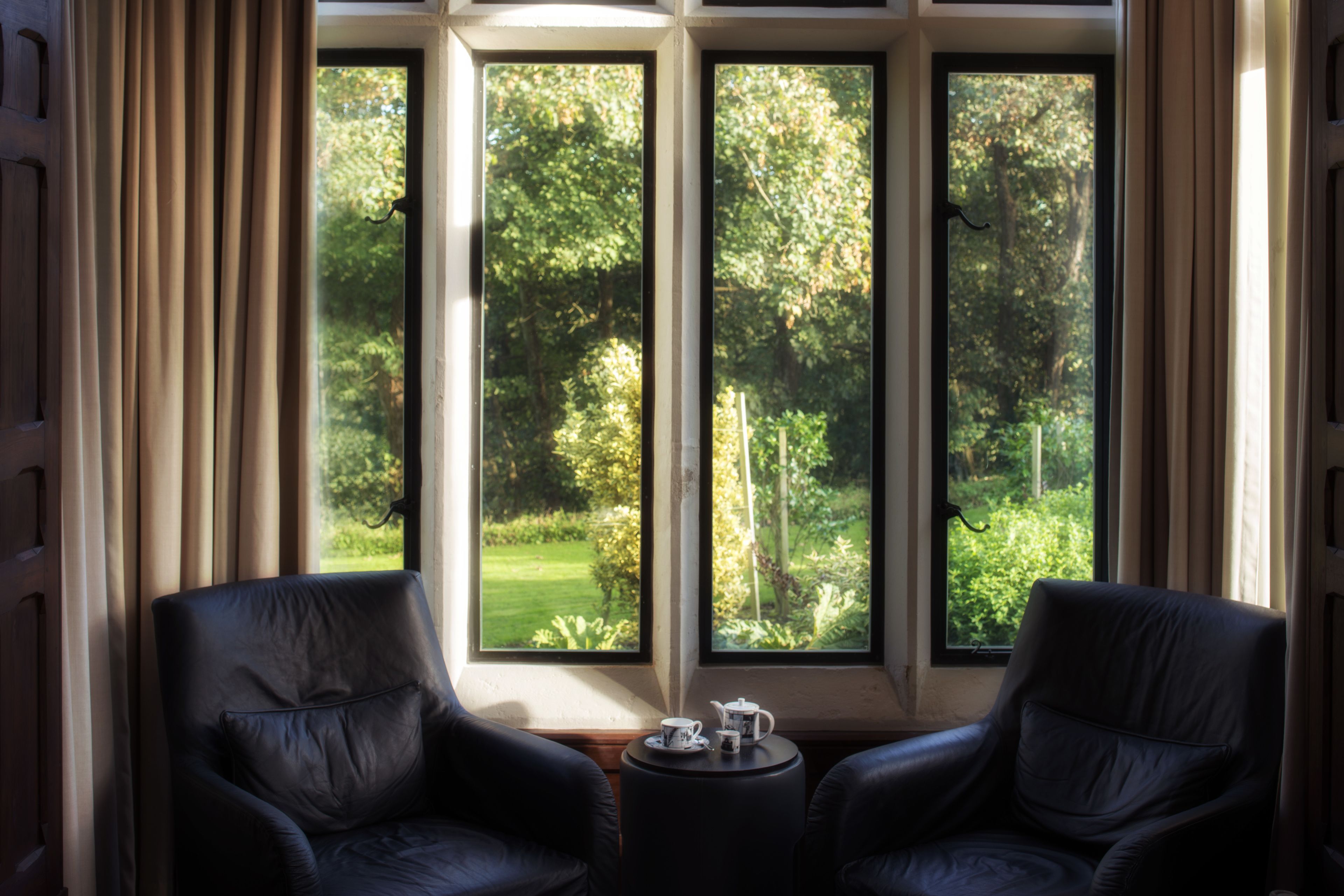 Flat-screen TV, DVD player, iPod dock