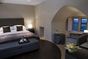 Dobbeltrom, 1 kingsize-seng (Super King - Bath and Shower) | Sengetøy av topp kvalitet, skrivebord og strykejern/-brett