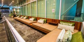 32-Zoll-LCD-Fernseher mit Kabelempfang, Fernseher