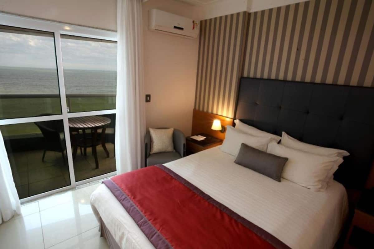 suite master | view from room