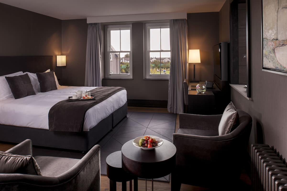 Lakens van Egyptisch katoen, luxe beddengoed, een bureau, gratis wifi