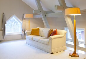 Luxury Twin Room, 2 Twin Beds | Desk, iron/ironing board, WiFi (free), individually decorated