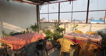 Somit Paying Guest House