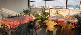 Somit Paying Guest House