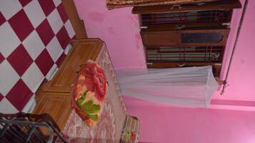 Deluxe AC | Premium bedding, in-room safe, rollaway beds, free WiFi