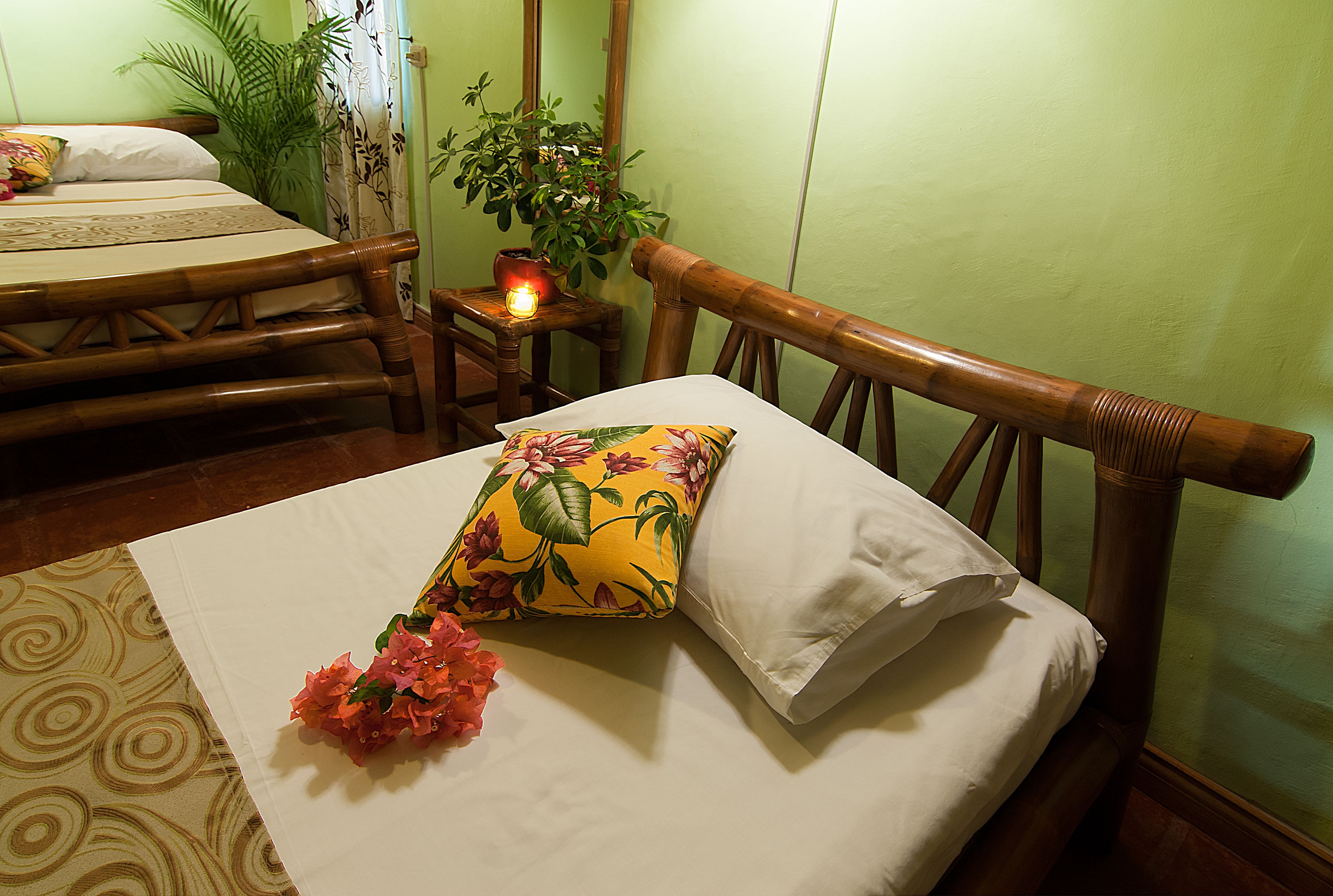 deluxe room | bathroom | hair dryer, towels