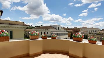 2 Schlafzimmer, hochwertige Bettwaren, Daunenbettdecken