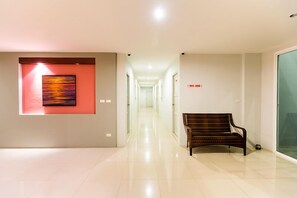 Hallway - Tillthong Garden (Lam Thap)