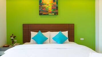 Deluxe King Studio | Minibar, bàn, màn/rèm cản sáng, giường gấp/giường phụ (phụ phí)