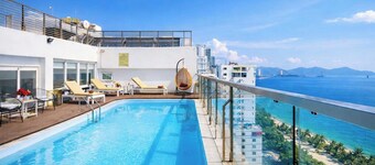 Paris Nha Trang Hotel & Apartment
