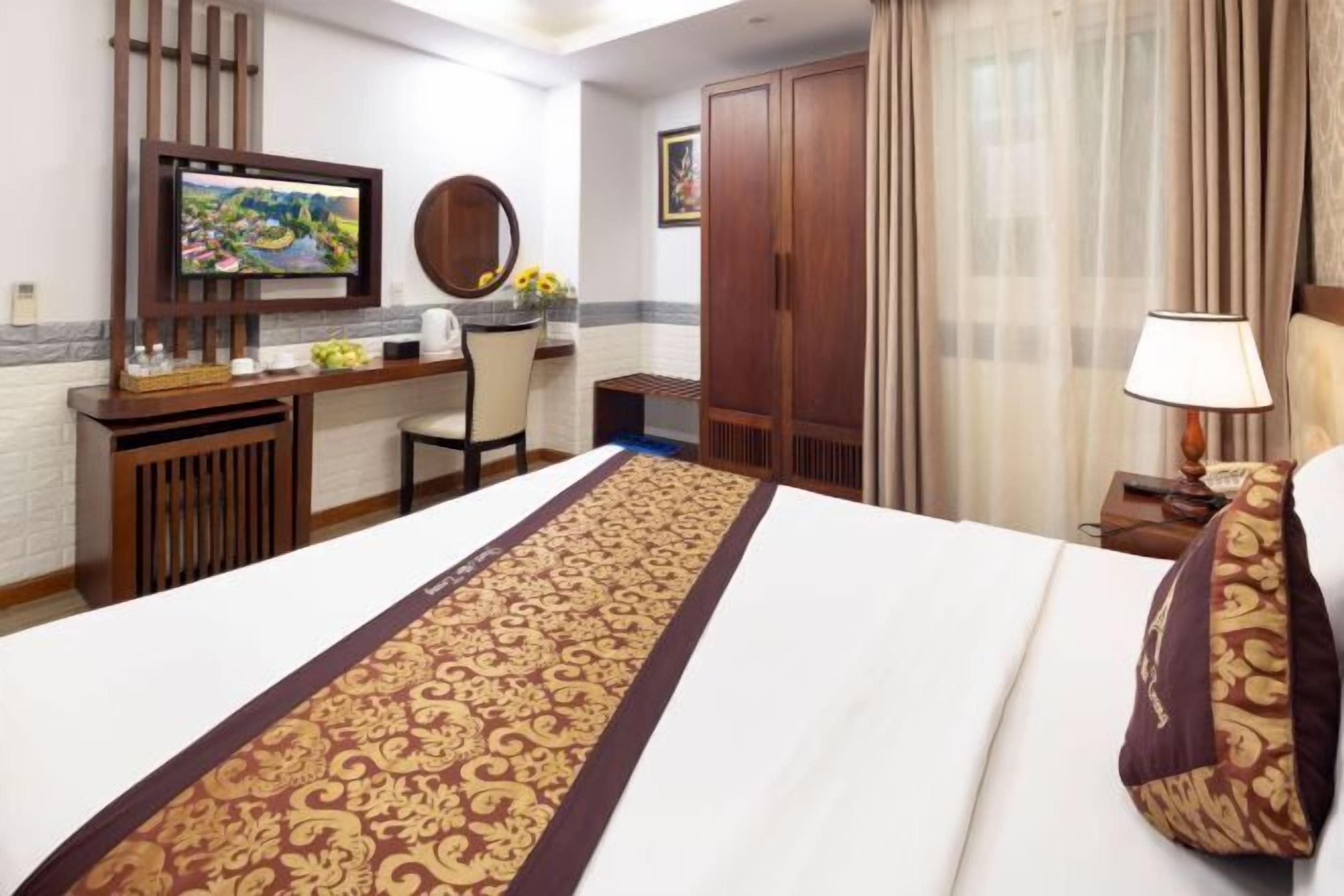 Hochwertige Bettwaren, Betten mit Memory-Foam-Matratzen, Minibar