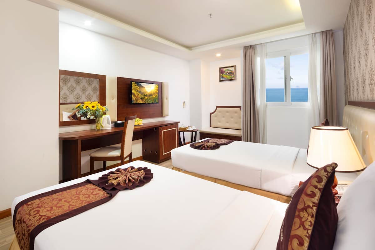 Deluxe Twin Room, Partial Ocean View