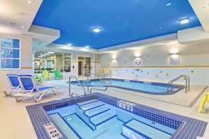 Una piscina techada