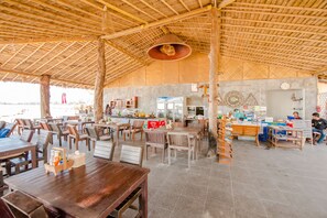 Bar (en la propiedad)