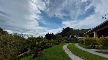 Vue depuis lâhĂ©bergement