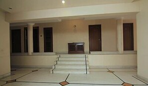 Lobby - Hotel The Metropole (Mawal)