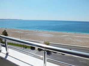 View from property - Acropol Beach Hotel (Konyaalti)