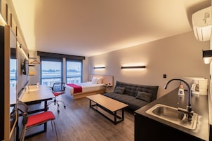 Habitación superior, 1 cama de matrimonio con sofá cama | Cocina privada
