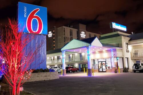 Façade de l’hébergement - soirée/nuit