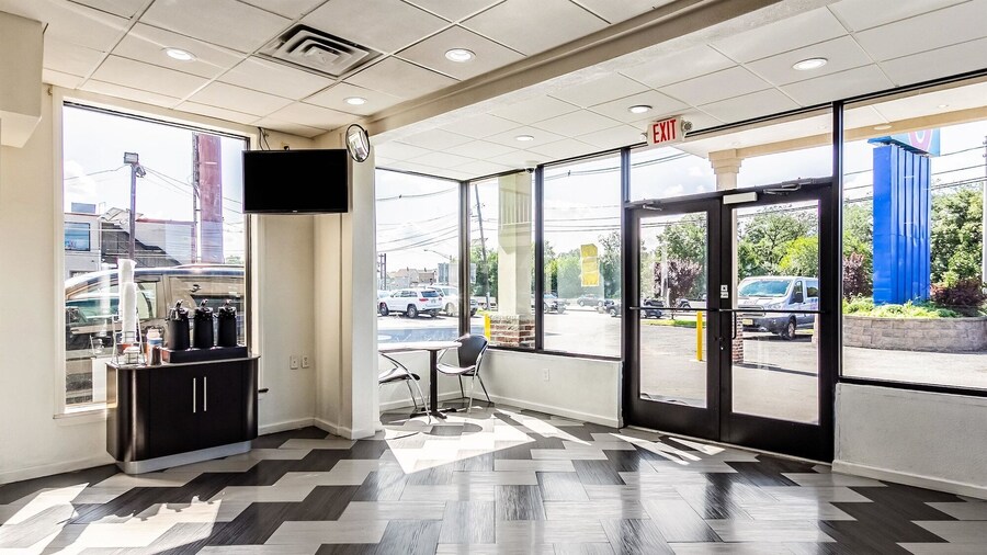 Motel 6 Elizabeth, NJ - Newark Liberty Intl Airport