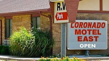 Fachada de la propiedad