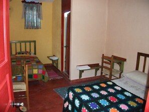 Habitación triple | Escritorio y wifi gratis 