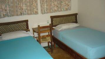 Double Room | Desk, free WiFi