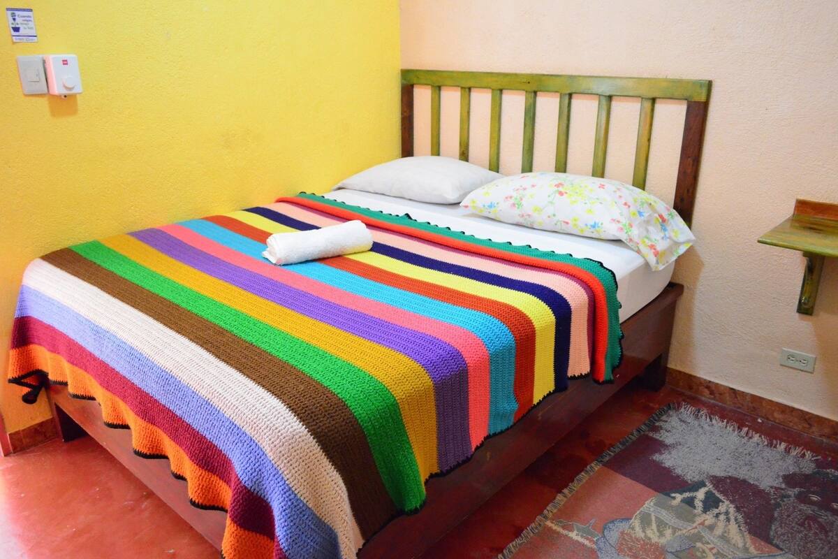 Single Room | Desk, WiFi (free)