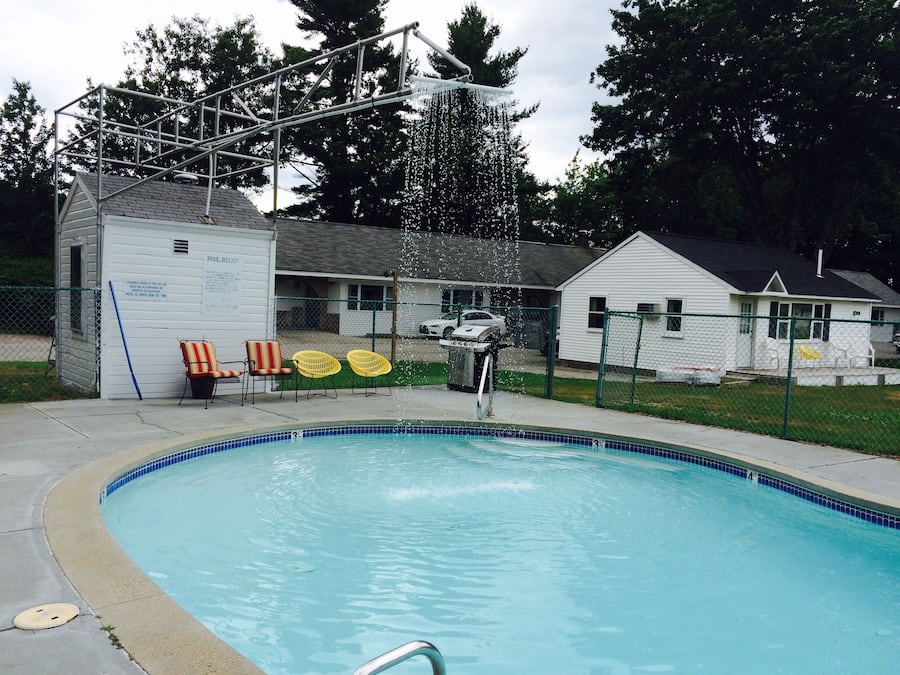 Piscina externa sazonal