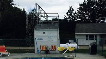 Piscine extérieure (ouverte en saison)