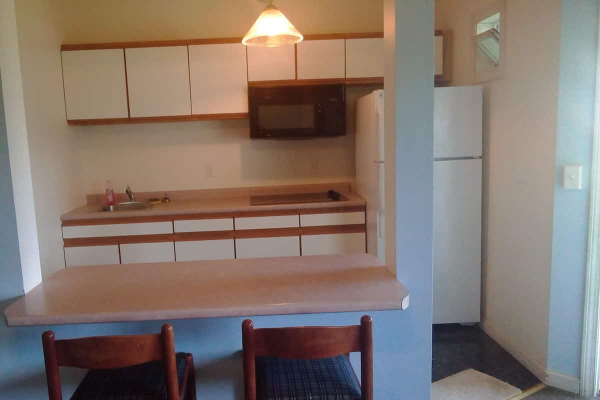 Cabana | Cozinha privada | Cafeteira/chaleira, geladeira, micro-ondas, cooktop