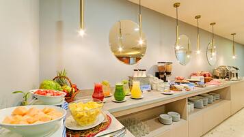 Free daily buffet breakfast