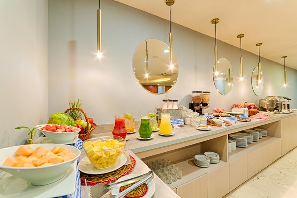 Free daily buffet breakfast - Hotel MS Alto Prado Superior (Barranquilla)