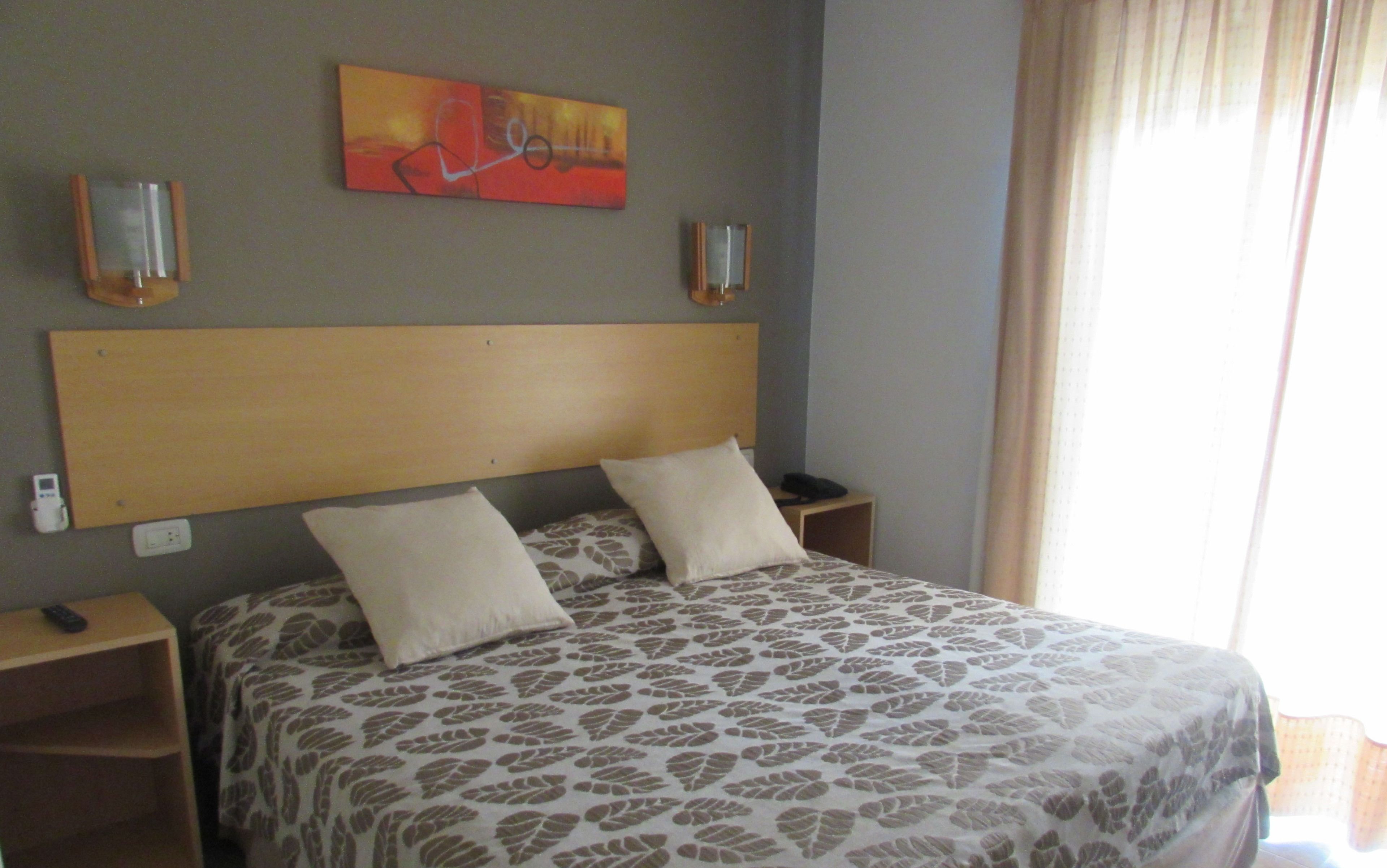 in-room safe, free wifi, bed sheets