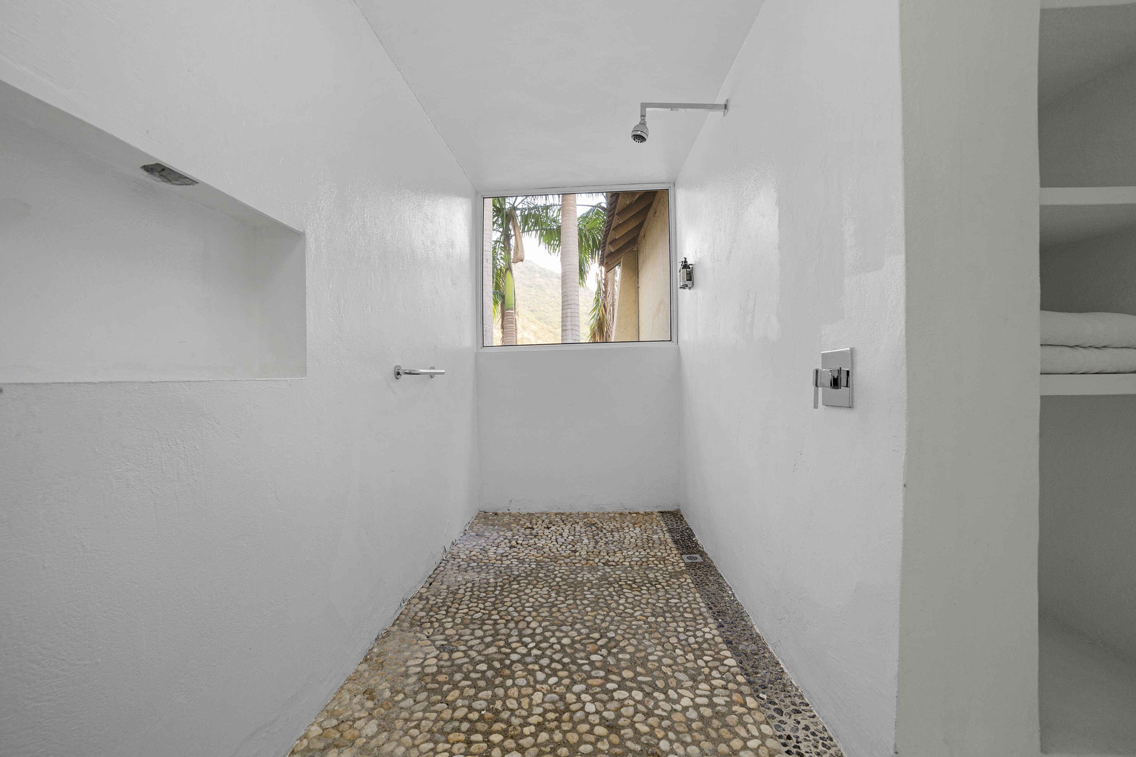 superior suite, multiple beds | 1 bedroom, individually decorated, individually furnished, desk