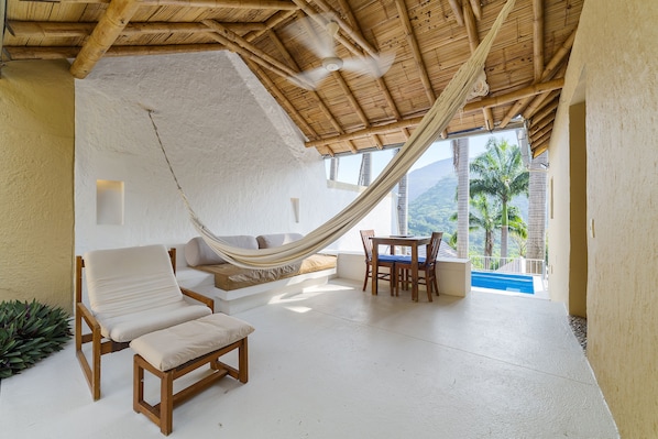 Superior Suite, Multiple Beds | Individually decorated, individually furnished, desk, laptop workspace